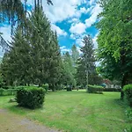 Au Pays De Hanau Campsite 3*